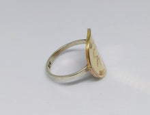 Load image into Gallery viewer, Hong Kong Orchid Coin Sterling Silver Ring
