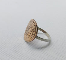 Load image into Gallery viewer, New Zealand Fern Leaf Coin Sterling Silver Ring
