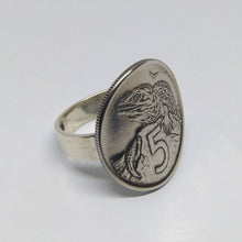 Load image into Gallery viewer, New Zealand Lizard Coin Sterling Silver Ring
