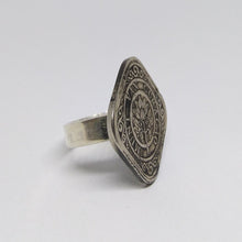 Load image into Gallery viewer, Curacao Square Flower Coin Sterling Silver Ring
